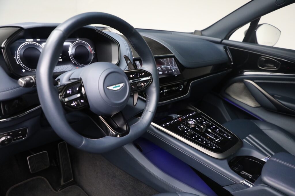 Aston Martin DBX707 Interior 7