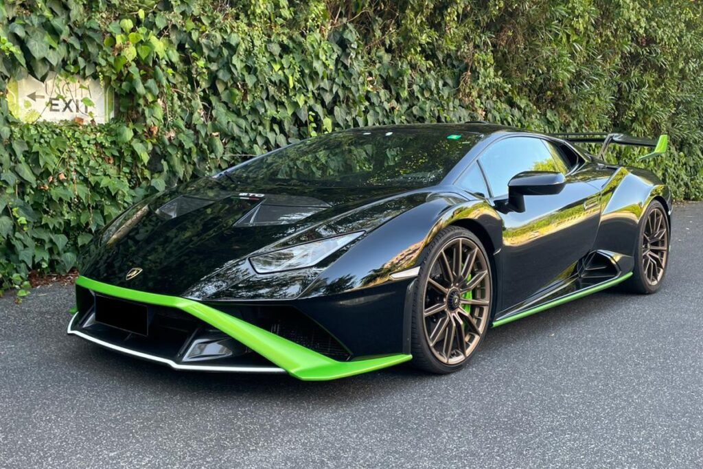 Lamborghini Huracan STO Black Front