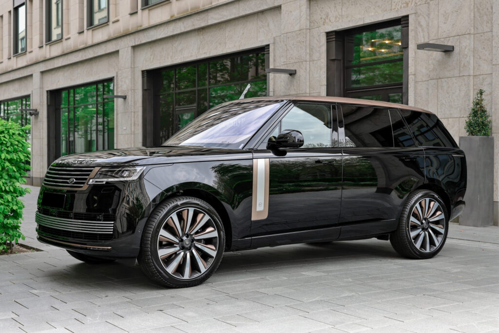 Range Rover SV Front 4
