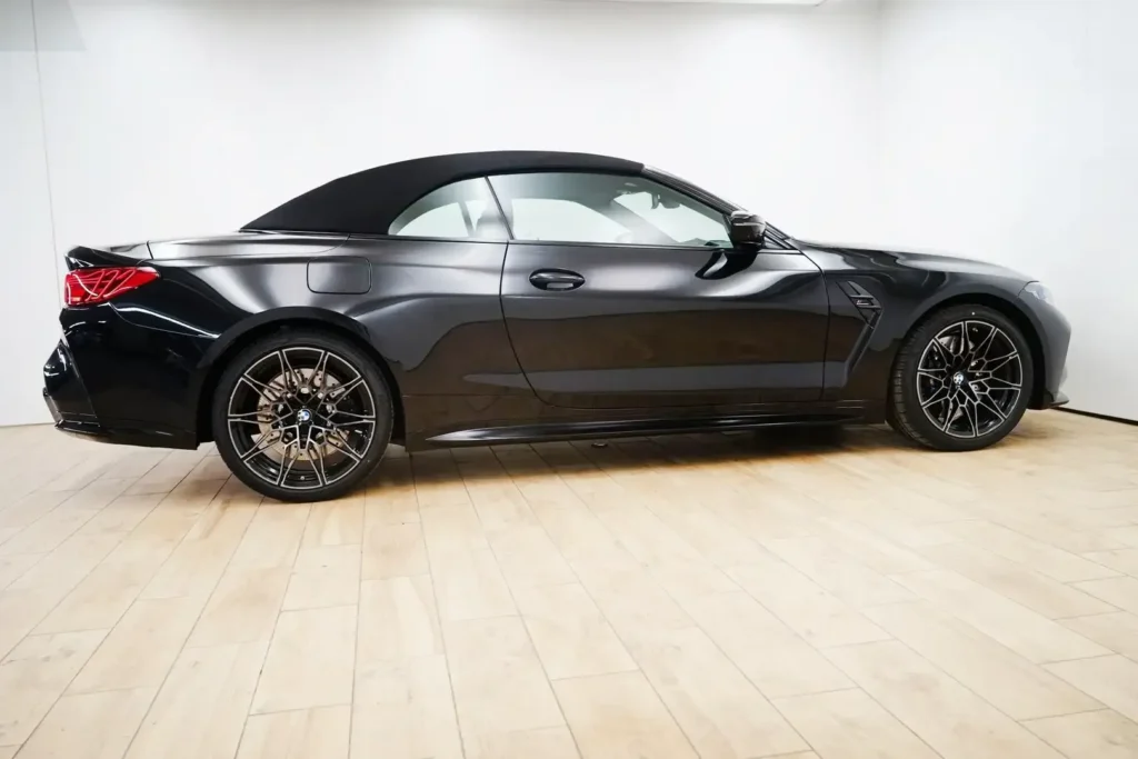 imgi_65_BMW-M4-Competition-Cabrioet-Black-Side-2