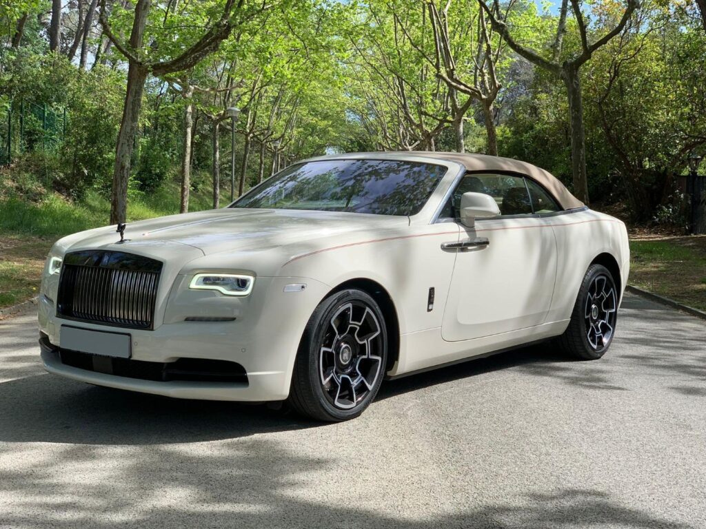 Rolls-Royce Dawn White Front
