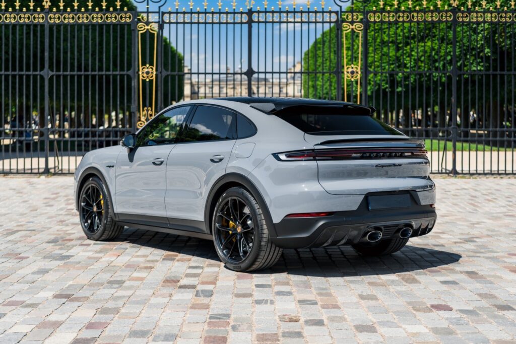 Porscche Cayenne Turbo Pack GT Rear