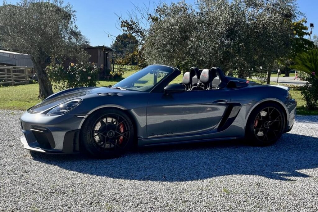Porsche 718 Spyder RS Side 6