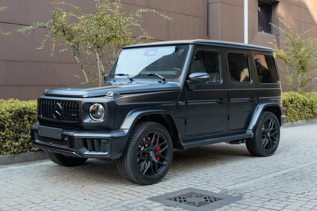 imgi_52_Mercedes-Benz-G63-AMG-2025-Front