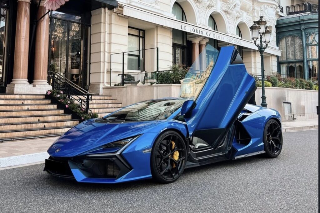 Revuelto Blue Monaco 3