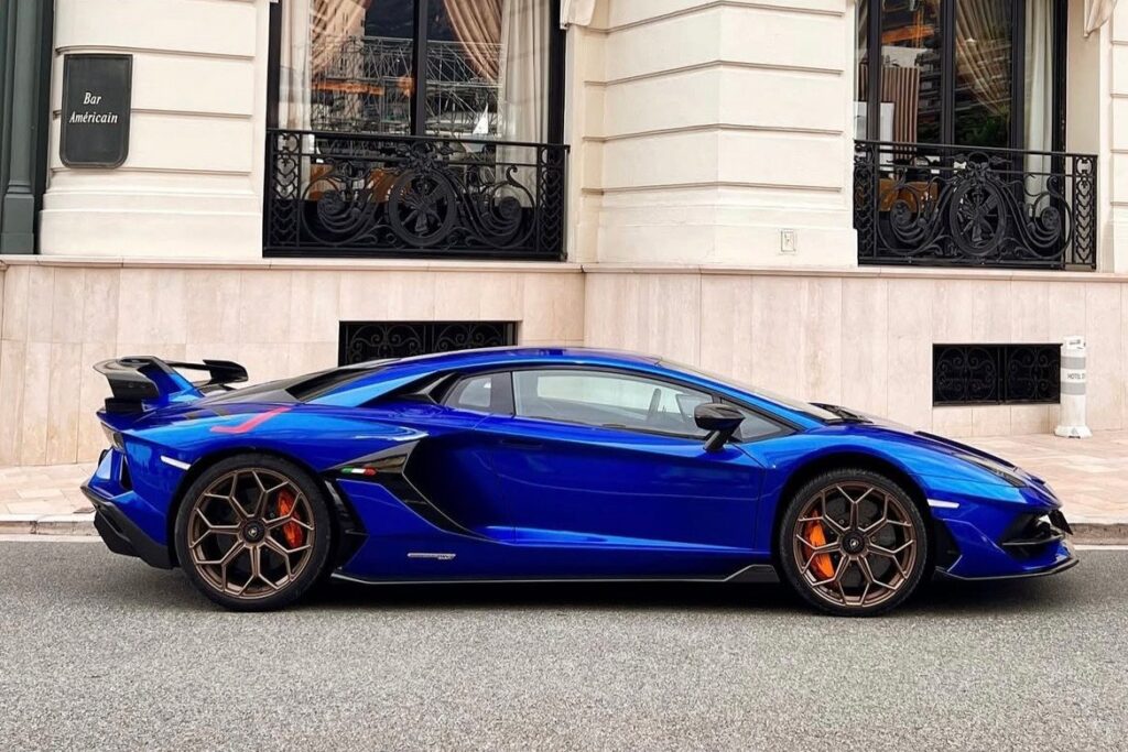 Avendador SVJ Blue Monaco Side 2 Crop