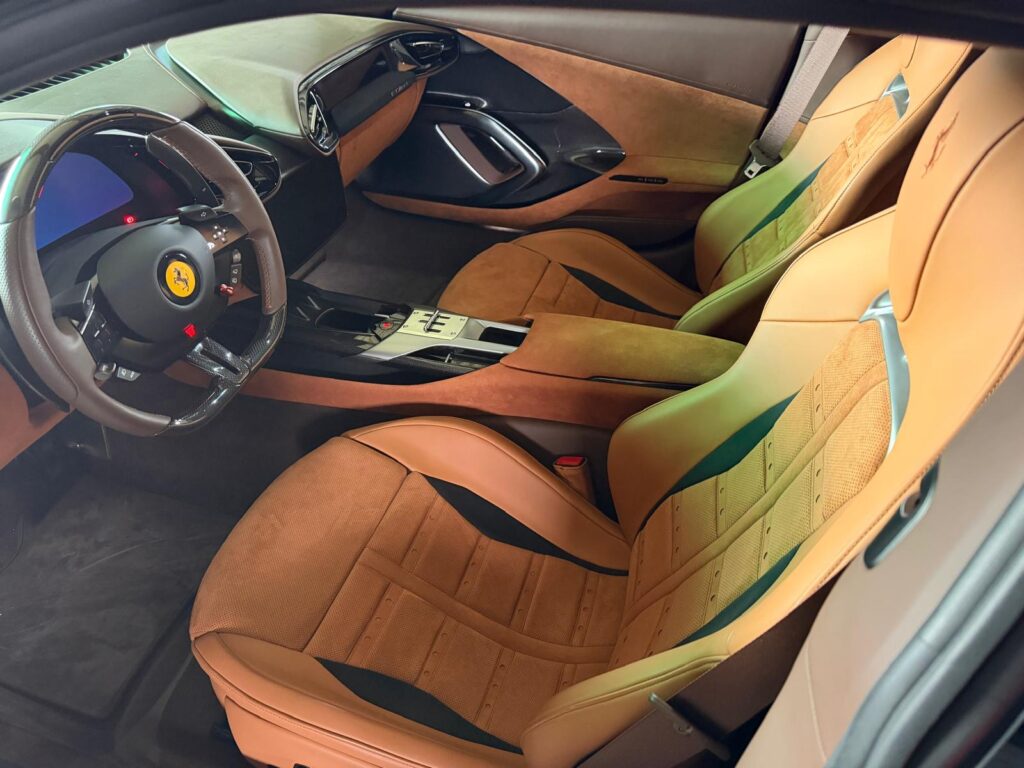 12Cilindri Red Interior