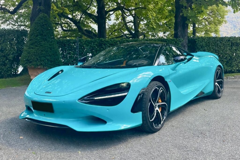 McLaren 750S Lake Como Front