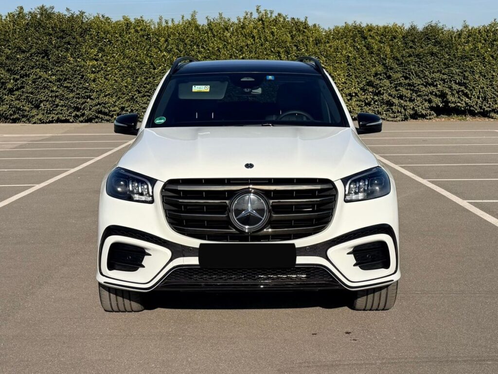 Mercedes-Benz GLS Front 2