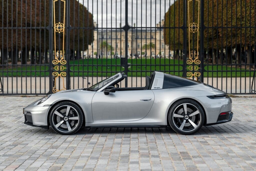 Porsche 911 Targa 4 GTS 992.2 Side
